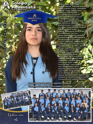 Niña con birrete de octavo con su foto de curso completo